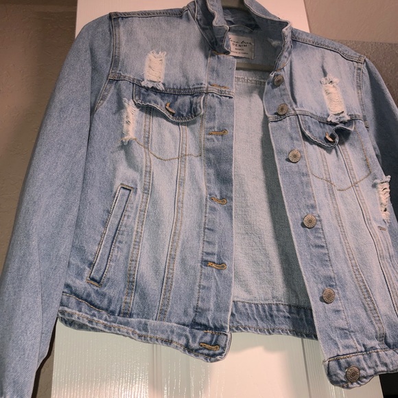 Cropped Jean jacket - Picture 1 of 3